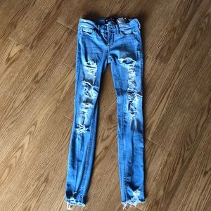 Low rise super skinny ripped  jeans